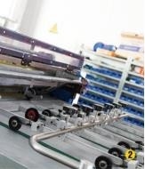 لعاب کاغذ دستگاه پوشش کلی لاک UV 25 - 80 متر در دقیقه