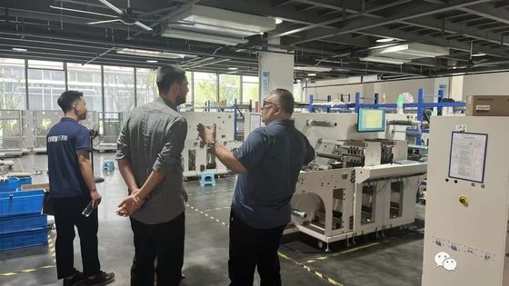 دستگاه برش لیزری رول به شیت دیجیتال با سرعت برش حداکثر 27 متر در دقیقه و عرض لیبل حداکثر 330 میلی‌متر