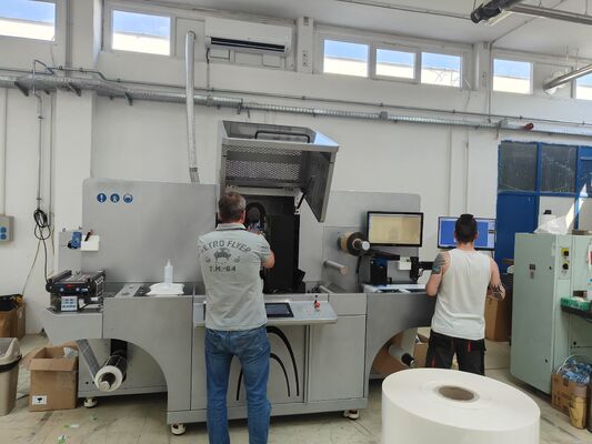 دستگاه تکمیل برچسب دیجیتال رول به رول با سرعت 60 کیسه / دقیقه و عرض کیسه 120-450 میلی متر برای چاپ ورق دیجیتال