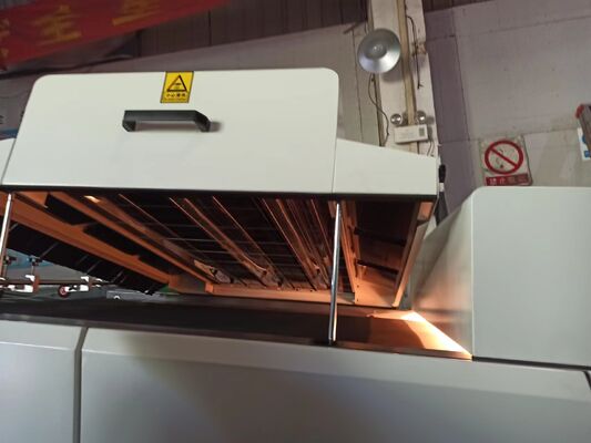 دستگاه پوشش ورنی نقطه‌ای UV Sheetfed A2