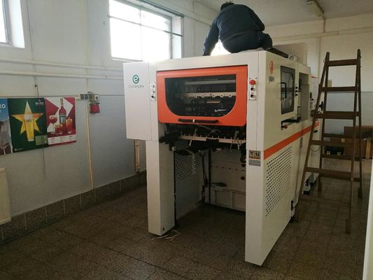 کارت برچسب داغ فویل و دستگاه برش قالب با برش خودکار